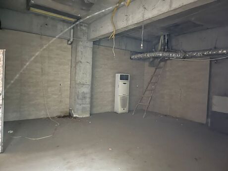 Obyekt - Nizami m. - 390 m²