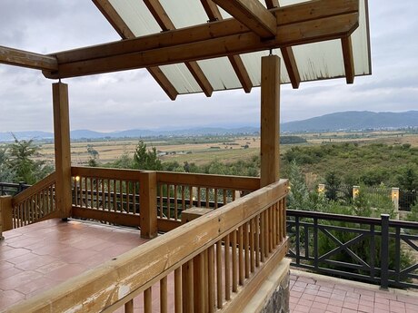 5 otaqlı həyət evi/bağ evi - Quba - 270 m²