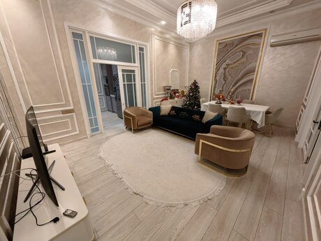 3 otaqlı köhnə tikili - 28 May m. - 125 m²
