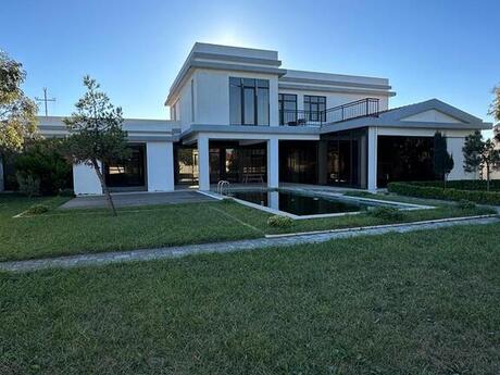6 otaqlı həyət evi/bağ evi - Mərdəkan q. - 400 m²