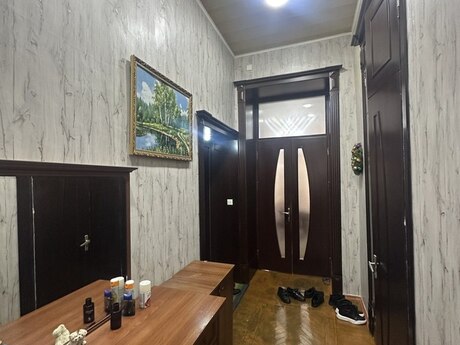 Sahildə 5 otaqlı köhnə tikili mənzil satılır, 216 m², 600 000 AZN, şəkil 5 / 12