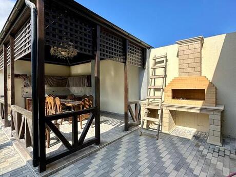 6 otaqlı həyət evi/bağ evi - Şüvəlan q. - 350 m²