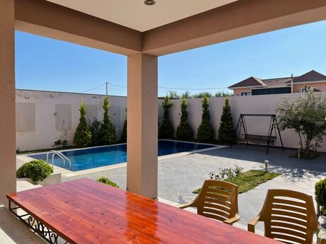 7 otaqlı həyət evi/bağ evi - Şüvəlan q. - 500 m²