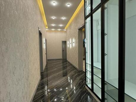 4 otaqlı həyət evi/bağ evi - Mərdəkan q. - 180 m²