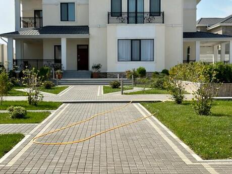6 otaqlı həyət evi/bağ evi - Mərdəkan q. - 400 m²