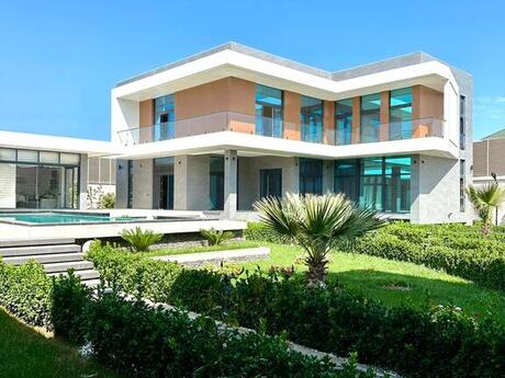 6 otaqlı həyət evi/bağ evi - Şüvəlan q. - 380 m²