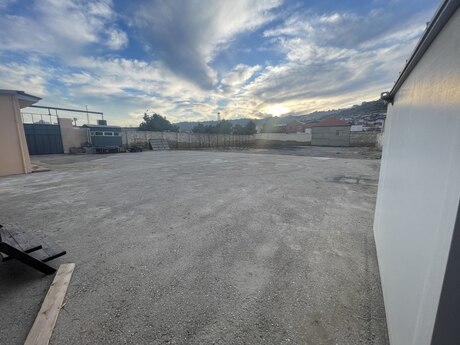 Obyekt - Səbail r. - 1600 m²