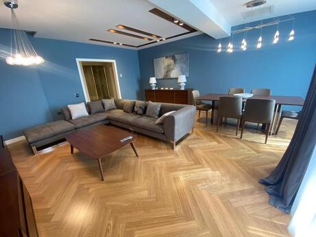 Elan №4044162 - Bakı, Şah İsmayıl Xətai m., 5 otaqlı, 200 m², 9/18 mərtəbə