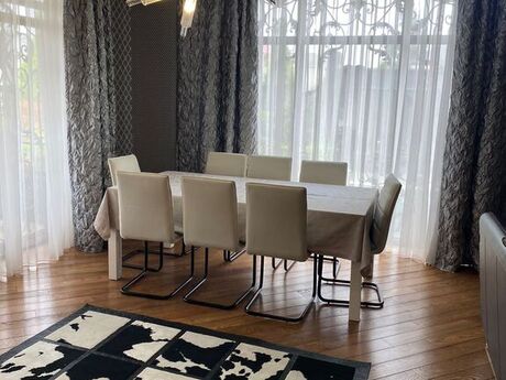 6 otaqlı həyət evi/bağ evi - Şüvəlan q. - 400 m²