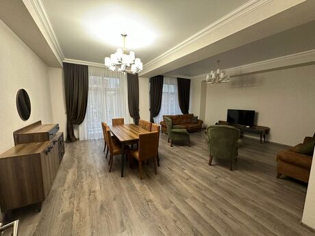 4 otaqlı yeni tikili - Ağ şəhər q. - 200 m²