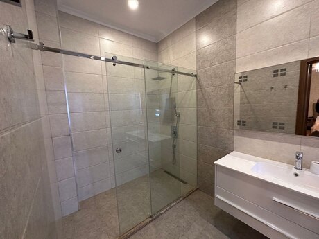 House with Garden, Villa For Rent