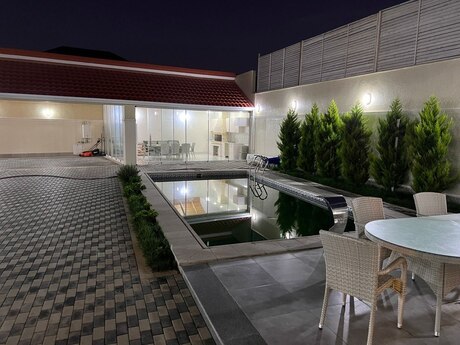 5 otaqlı həyət evi/bağ evi - Mərdəkan q. - 280 m²