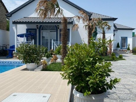 4 otaqlı həyət evi/bağ evi - Mərdəkan q. - 220 m²
