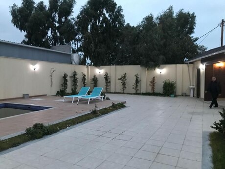 4 otaqlı həyət evi/bağ evi - Mərdəkan q. - 250 m²