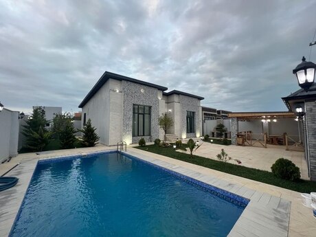 4 otaqlı həyət evi/bağ evi - Mərdəkan q. - 200 m²