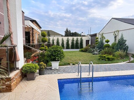 4 otaqlı həyət evi/bağ evi - Mərdəkan q. - 250 m²
