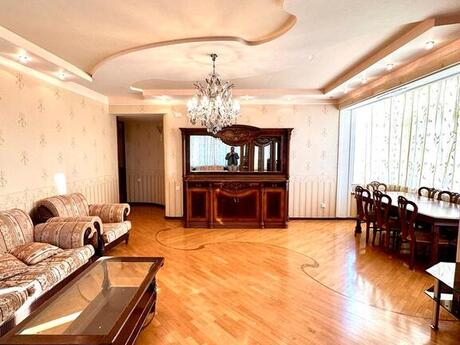 4 otaqlı yeni tikili - Elmlər Akademiyası m. - 185 m²