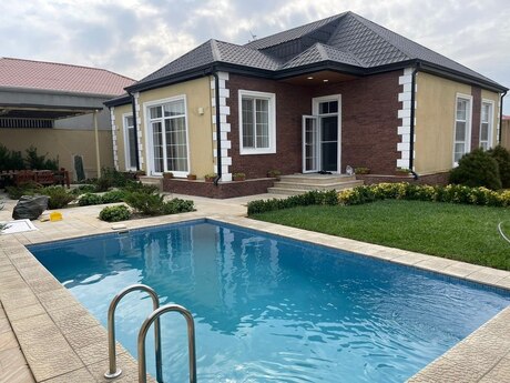 4 otaqlı həyət evi/bağ evi - Mərdəkan q. - 240 m²