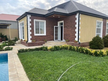 4 otaqlı həyət evi/bağ evi - Mərdəkan q. - 240 m²