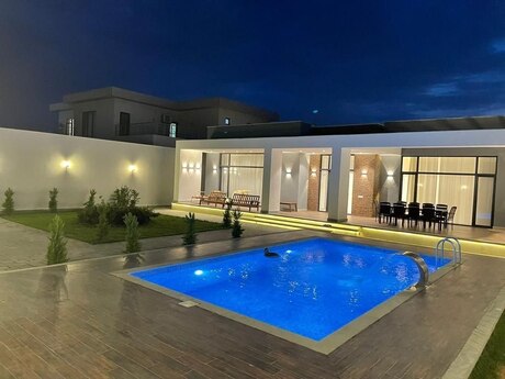 4 otaqlı həyət evi/bağ evi - Şüvəlan q. - 240 m²