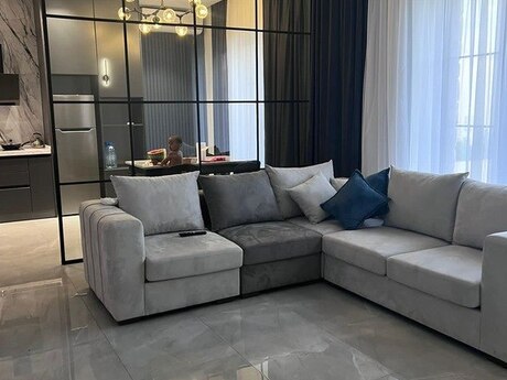 4 otaqlı həyət evi/bağ evi - Şüvəlan q. - 200 m²