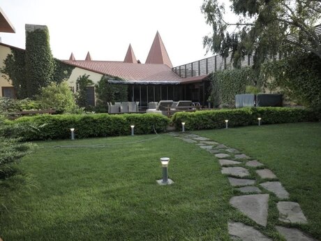 7 otaqlı həyət evi/bağ evi - Şüvəlan q. - 500 m²
