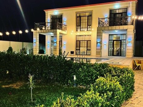 5 otaqlı həyət evi/bağ evi - Buzovna q. - 300 m²