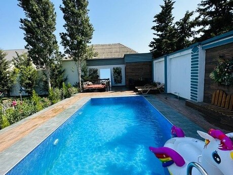 5 otaqlı həyət evi/bağ evi - Buzovna q. - 350 m²