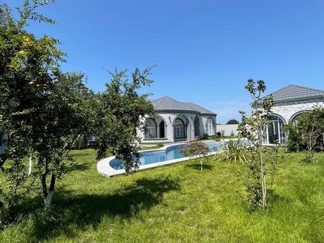 5 otaqlı həyət evi/bağ evi - Pirşağı q. - 300 m²