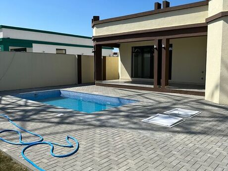 4 otaqlı həyət evi/bağ evi - Şüvəlan q. - 162 m²