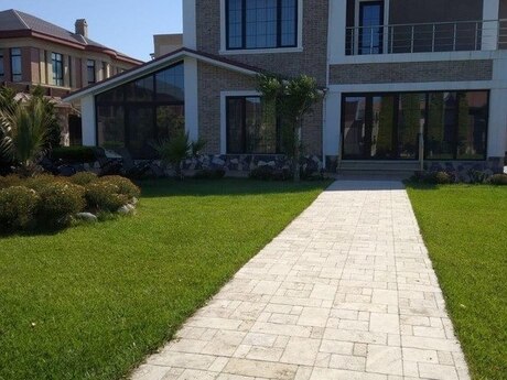 5 otaqlı həyət evi/bağ evi - Şüvəlan q. - 300 m²