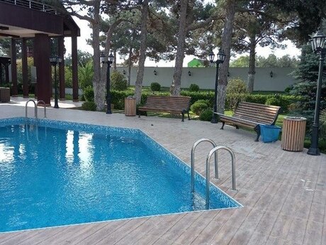 5 otaqlı həyət evi/bağ evi - Mərdəkan q. - 320 m²