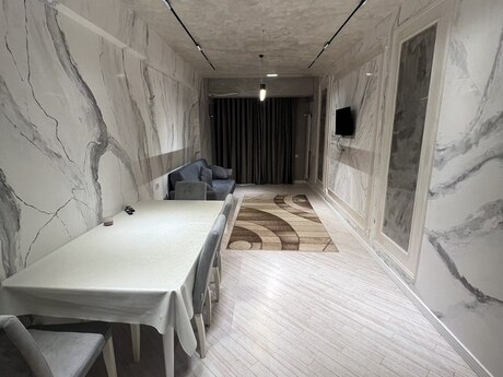 4 otaqlı yeni tikili - Xətai r. - 145 m²