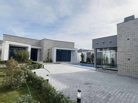 5 otaqlı həyət evi/bağ evi - Mərdəkan q. - 220 m²