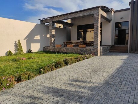 4 otaqlı həyət evi/bağ evi - Buzovna q. - 230 m²