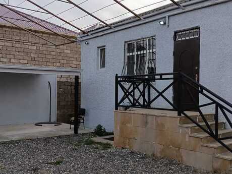 4 otaqlı həyət evi/bağ evi - Buzovna q. - 140 m²