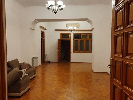 4 otaqlı köhnə tikili - Sahil m. - 160 m²