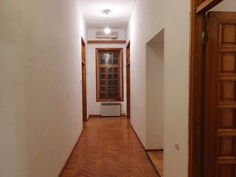 4 otaqlı köhnə tikili - Sahil m. - 160 m²