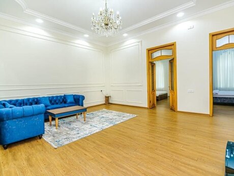 5 otaqlı köhnə tikili - Sahil m. - 180 m²