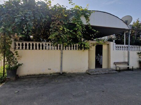 5 otaqlı köhnə tikili - Göygöl - 196 m²
