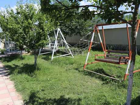 8 otaqlı həyət evi/bağ evi - Qəbələ - 267 m²