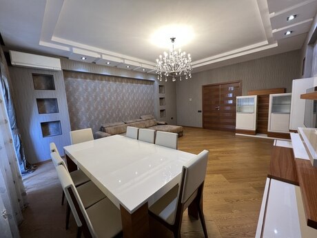 3 otaqlı mənzil, 158 m², Nizami: 575 000 ₼ 2