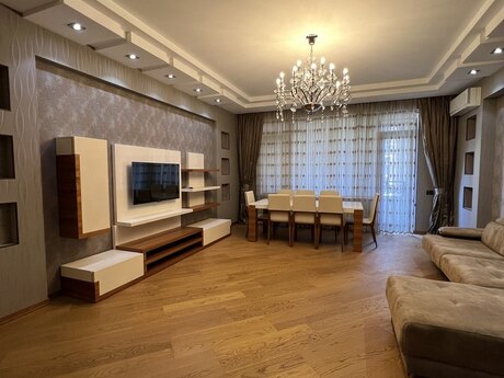 3 otaqlı mənzil, 158 m², Nizami: 575 000 ₼ 3