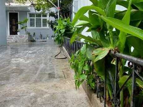 6 otaqlı həyət evi/bağ evi - 8-ci kilometr q. - 300 m²