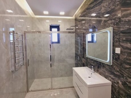 House with Garden, Villa For Sale