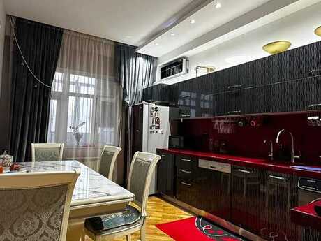4 otaqlı mənzil, 165 m², İnşaatçılar: 350 000 ₼ 3