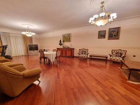 3 otaqlı mənzil, 181 m², Nizami: 415 000 ₼ 2