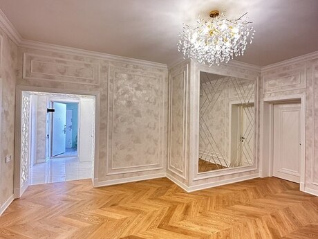 4 otaqlı köhnə tikili - İçəri Şəhər m. - 130 m²