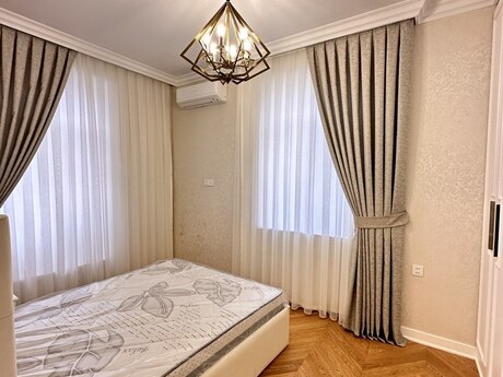 4 otaqlı köhnə tikili - İçəri Şəhər m. - 130 m²