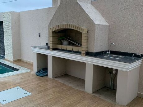 4 otaqlı həyət evi/bağ evi - Mərdəkan q. - 300 m²